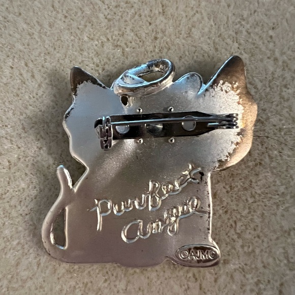 Purrfect Angel Brooch Cat with Bell - Picture 2 of 2